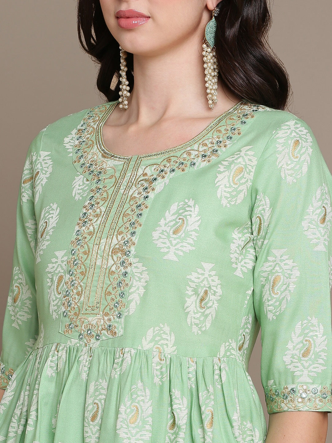HERE&NOW Ethnic Motifs Embroidered Thread Work Sequinned High-Low Kurti with Trousers - Distacart