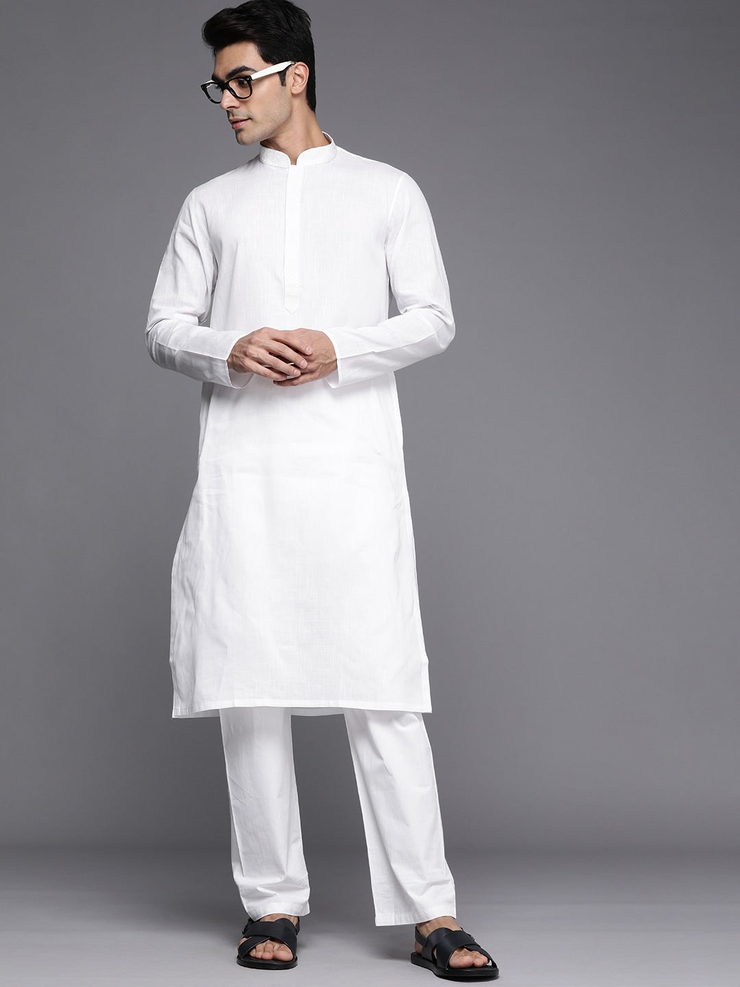 Manyavar Men White Solid Kurta with Pyjamas - Distacart