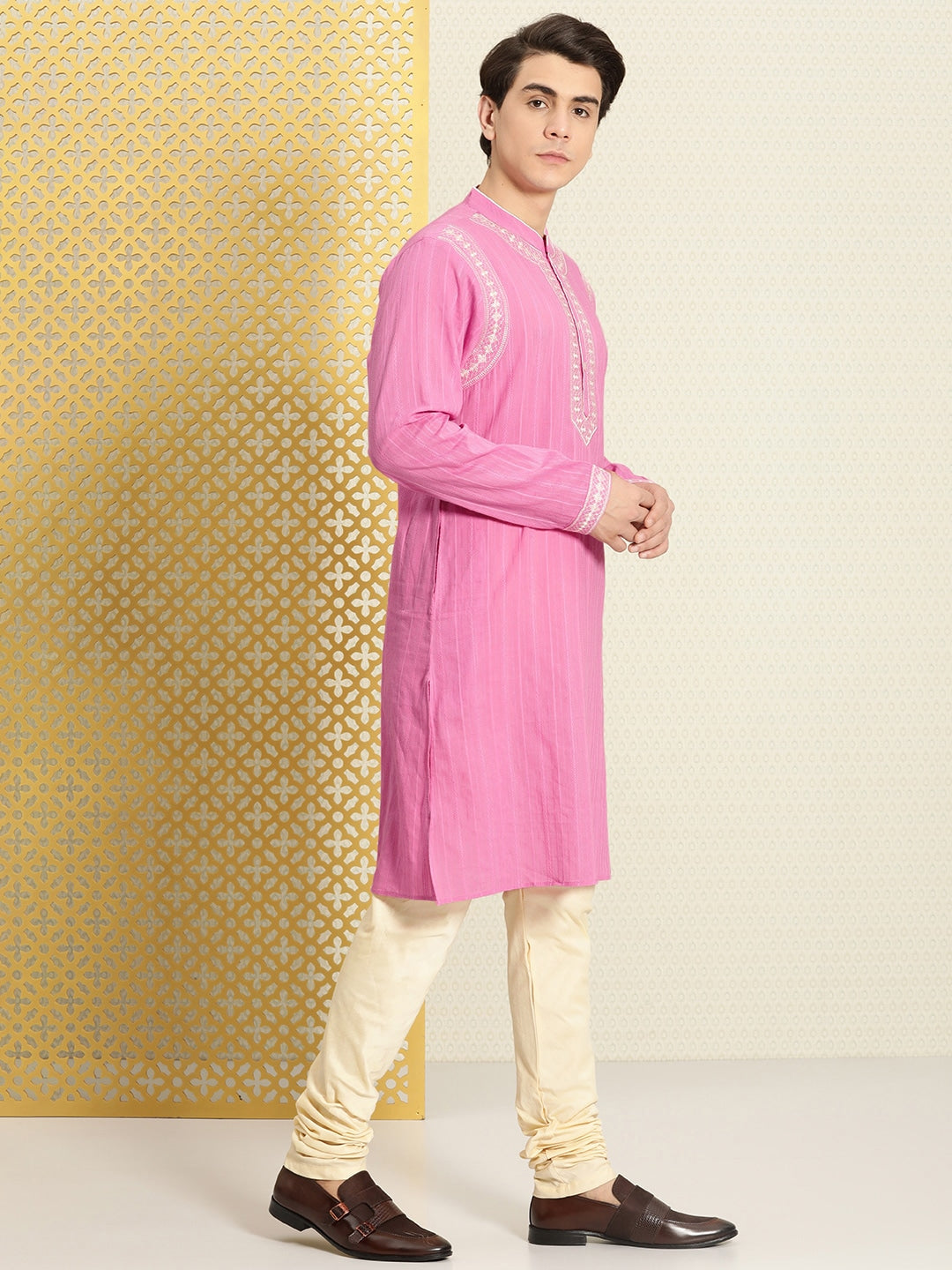 House of Pataudi Men Pure Cotton Self Striped Embroidered Thread Work Jashn Kurta - Distacart
