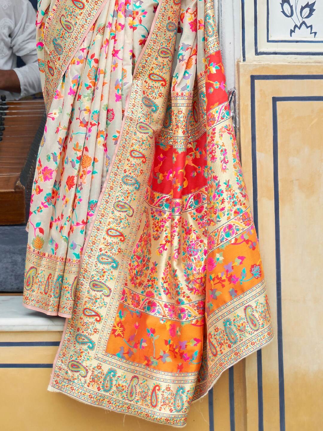 Mitera Cream-Coloured & Red Floral Silk Blend Saree - Distacart