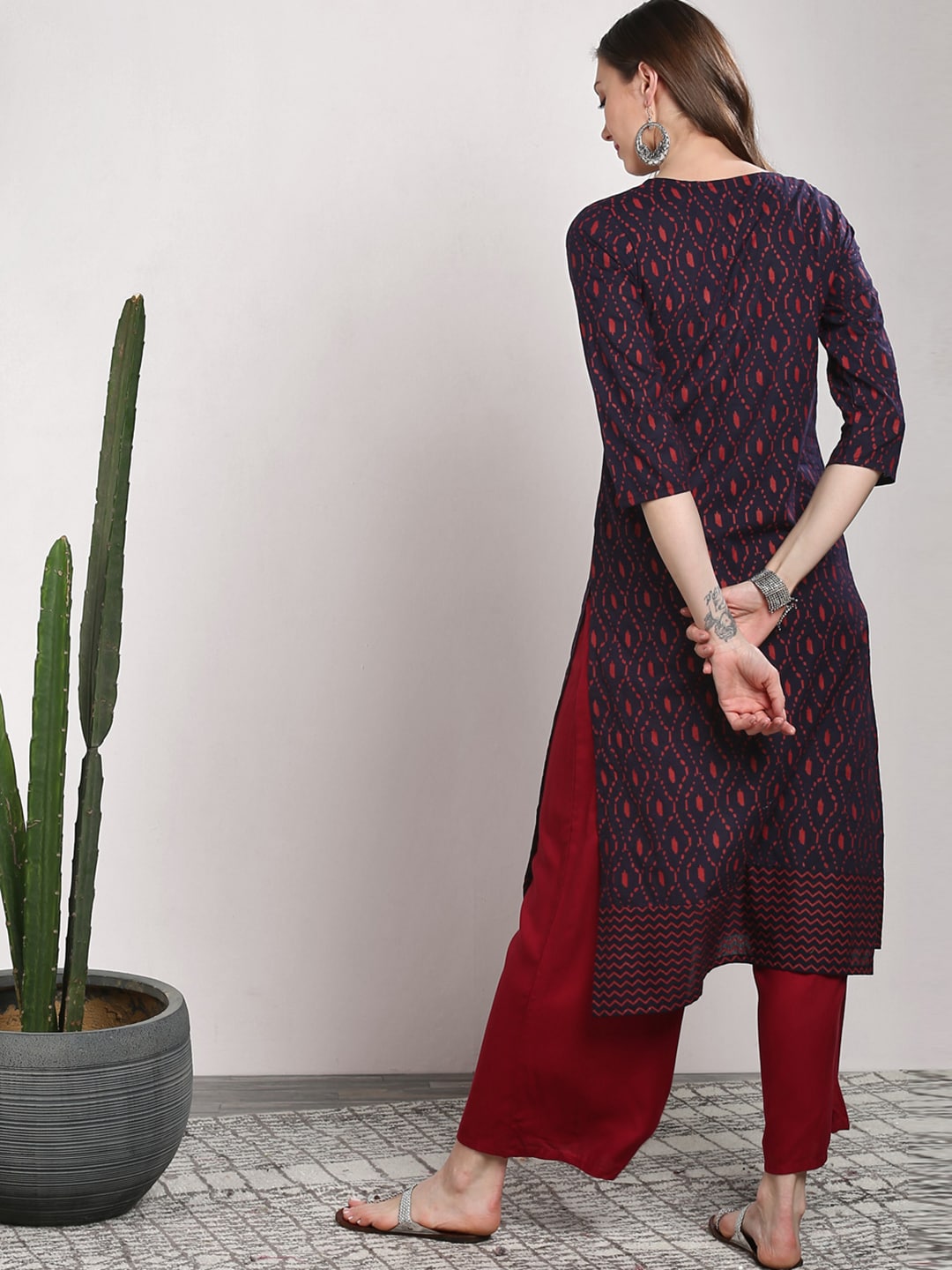 Sangria Women Blue Geometric Printed Straight Kurta - Distacart
