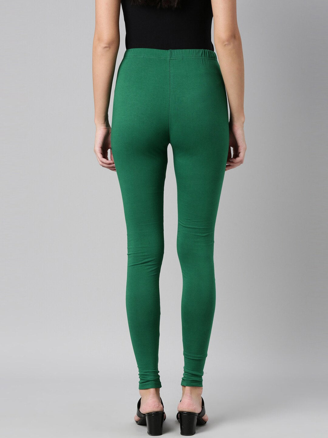 Souchii Green Solid Slim-Fit Leggings - Distacart