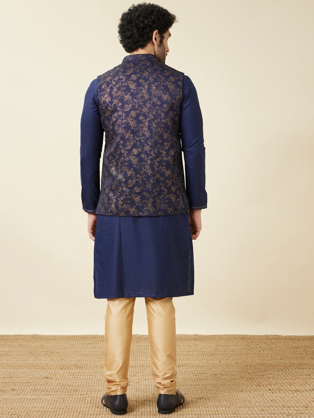 Manyavar Mandarin Collar Regular Kurta With Pyjamas & Nehru Jacket - Distacart