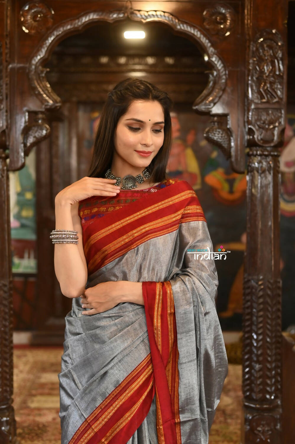 Very Much Indian Handloom Cotton Viscose Ilkal Saree Bright Grey With Red Border - Distacart