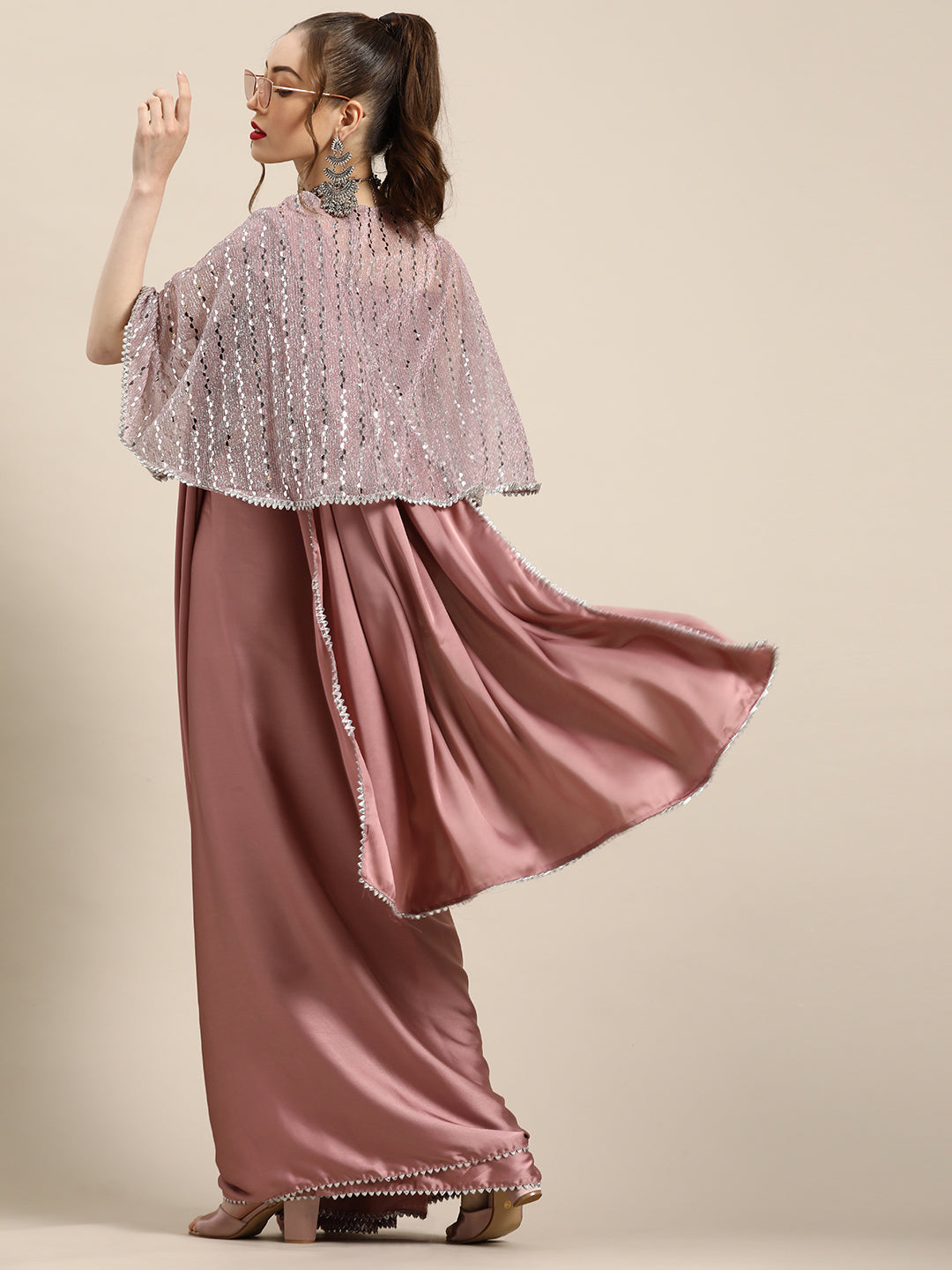 Tikhi Imli Trendy Mauve Sleek Poly Crepe Saree with Embellished Border & Cape - Distacart