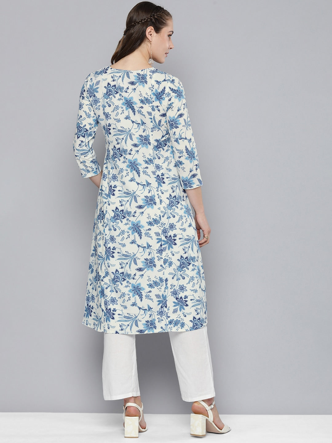 HERE&NOW Women Floral Printed Mandarin Collar Straight Kurta - Distacart