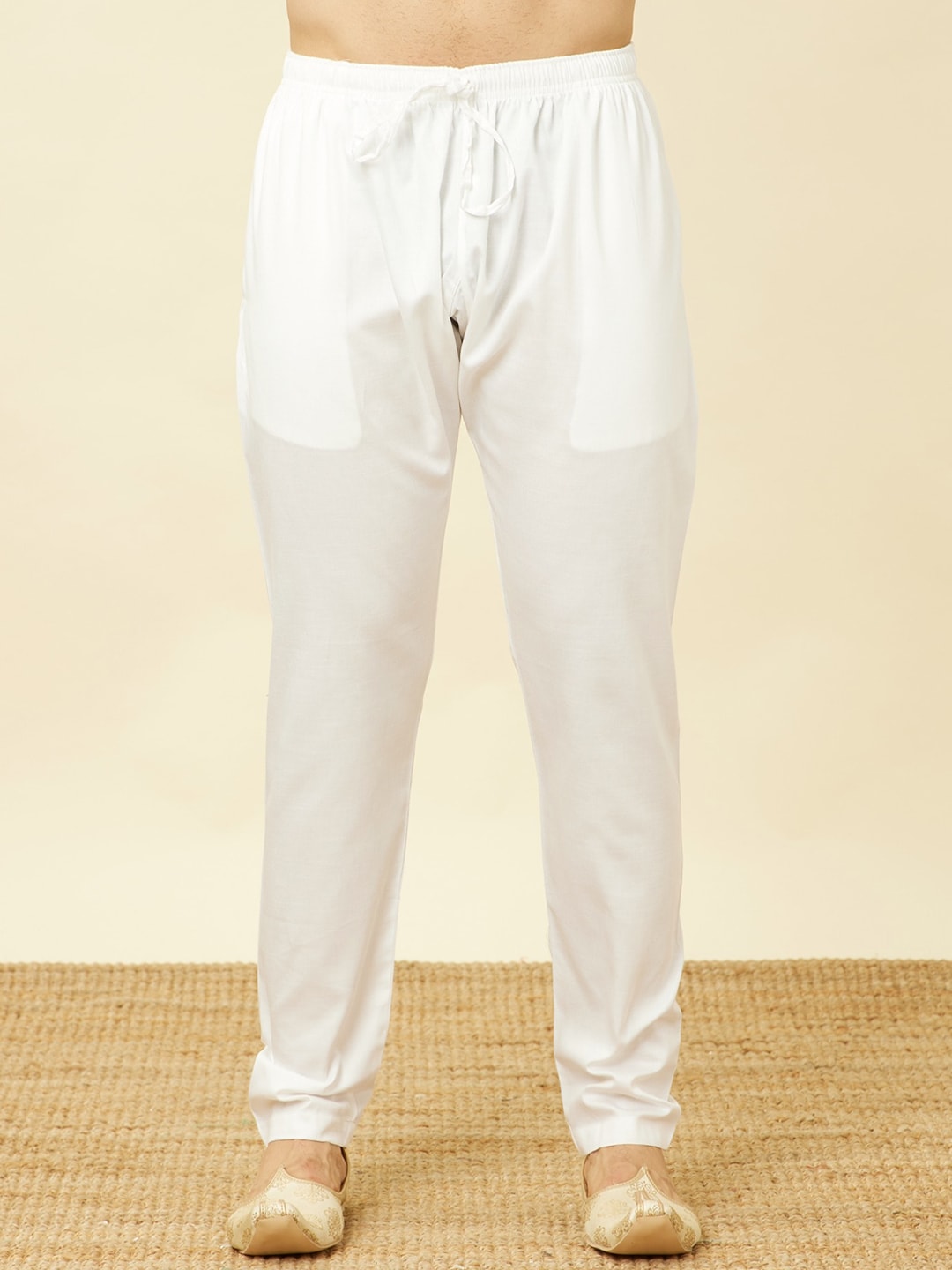 Manyavar Floral Chikankari Embroidered Regular Thread Work Kurta With Pyjamas - Distacart