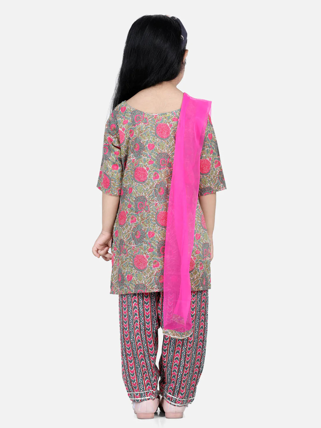 NOZ2TOZ Green Color Pure Cotton Printed Kurti with Pant For Girls - Distacart
