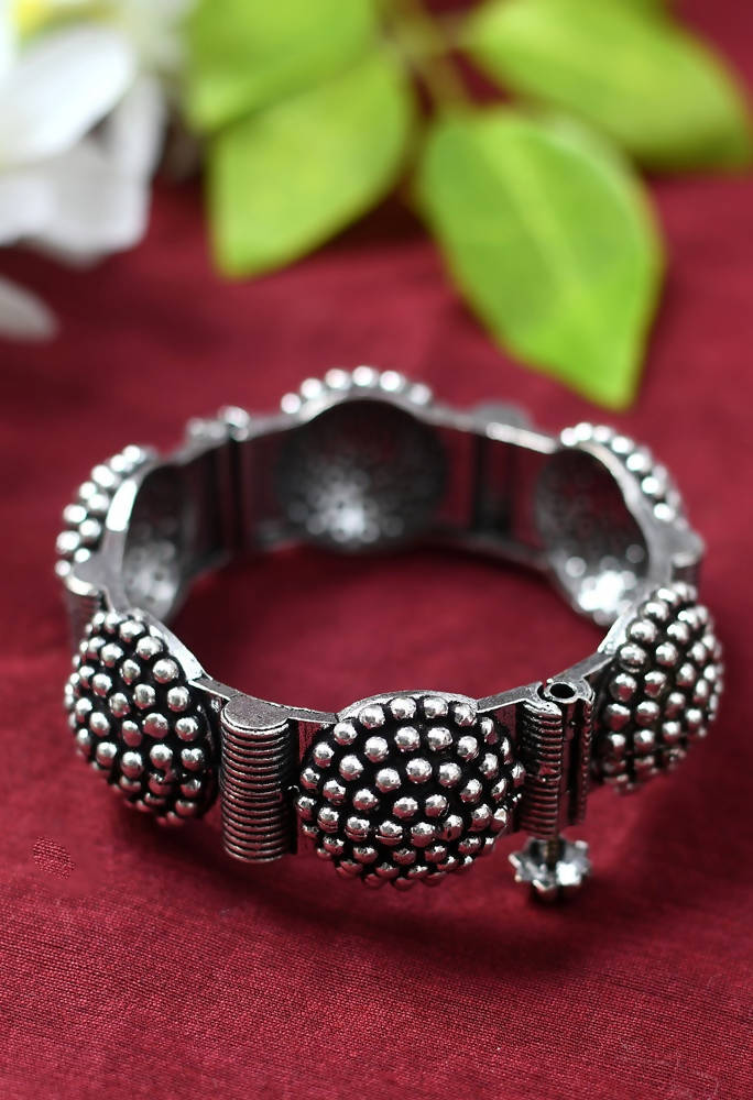 Mominos Fashion Kamal Johar Oxidised German Silver Bangles Set
