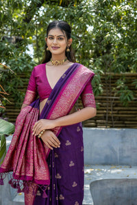 Thumbnail for Vishnu Weaves Women's Wine Banarasi Silk Zari Woven Saree with Blouse - Distacart