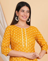 Thumbnail for House of RP Women Yellow Rayon Floral Printed Kurta - Distacart