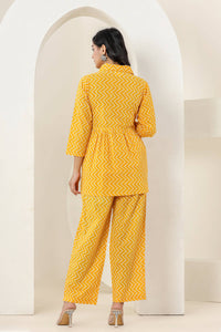 Thumbnail for Kaajh Women's Yellow Zigzag Print Cotton Co-ord Set - Distacart