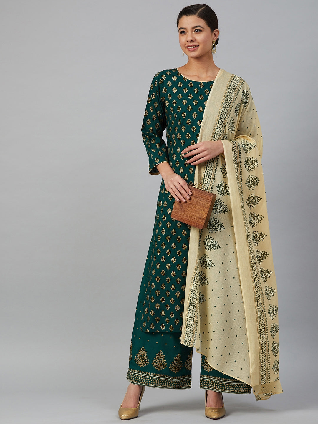 Jompers Women Green & Golden Printed Kurta with Palazzos & Dupatta - Distacart