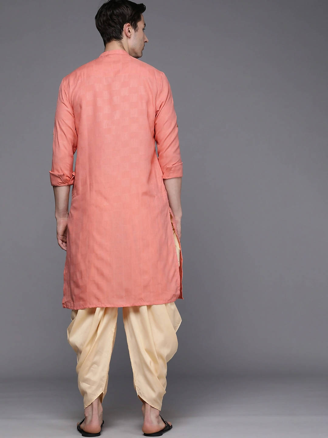 Manyavar Men Peach-Coloured Mandarin Collar Self Design Kurta - Distacart