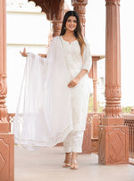 Thumbnail for Kaajh Women's Off White Lucknow Chikankari Cotton Kurta Set With Dupatta - Distacart