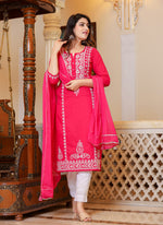 Thumbnail for Kaajh Women's Pink Hand Embroidered Lucknow Chikankari Kurta Set With Dupatta - Distacart
