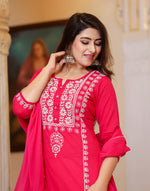 Thumbnail for Kaajh Women's Pink Hand Embroidered Lucknow Chikankari Kurta Set With Dupatta - Distacart