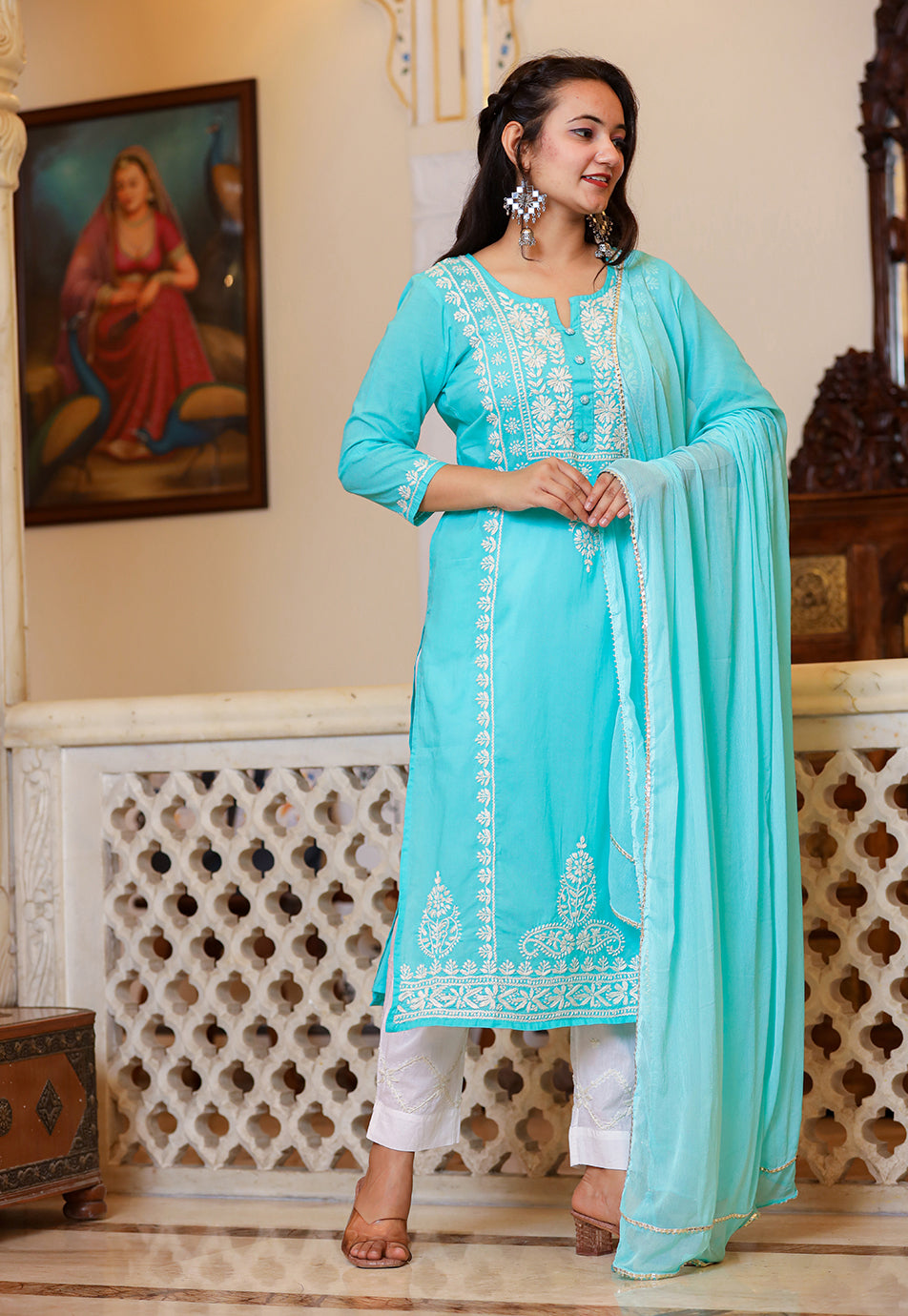 Kaajh Women's Turquoise Hand Embroidered Lucknow Chikankari Kurta Set With Dupatta - Distacart