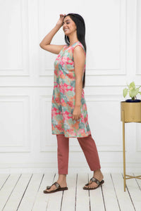 Thumbnail for Myshka Women Multi Floral Rayon A-Line V-Neck Kurtis - Distacart