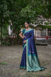 Thumbnail for Vishnu Weaves Women's Navy-Blue Soft Silk Zari Woven Saree with Blouse - Distacart
