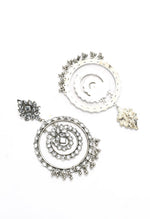 Thumbnail for Mominos Fashion Johar Kamal Women's White Kundan Circles Earrings - Distacart