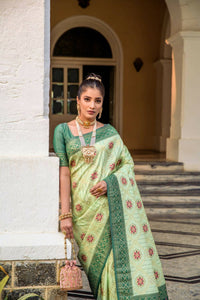 Thumbnail for Vishnu Weaves Women's Sea Green Patola Banarasi Silk Meenakari Zari Woven Saree with Blouse - Distacart