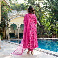 Thumbnail for Malishka Women's Pink Cotton Bandhani Kurta Pant Set With Dupatta - Pink - Distacart