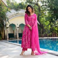 Thumbnail for Malishka Women's Pink Cotton Bandhani Kurta Pant Set With Dupatta - Pink - Distacart