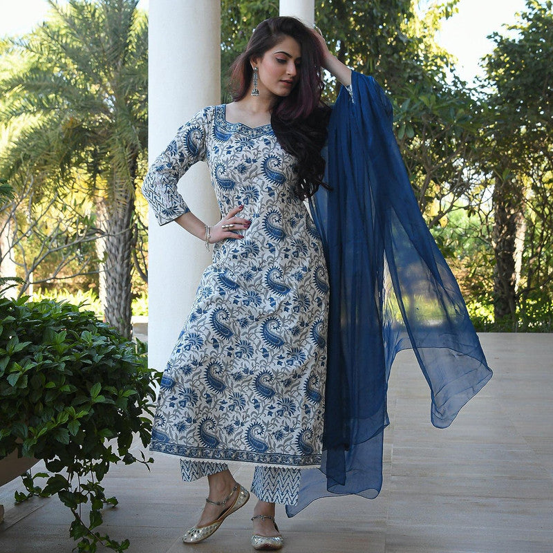 Malishka Women's Blue Cotton Floral Printed Kurta Pant Set With Dupatta - White & Blue - Distacart