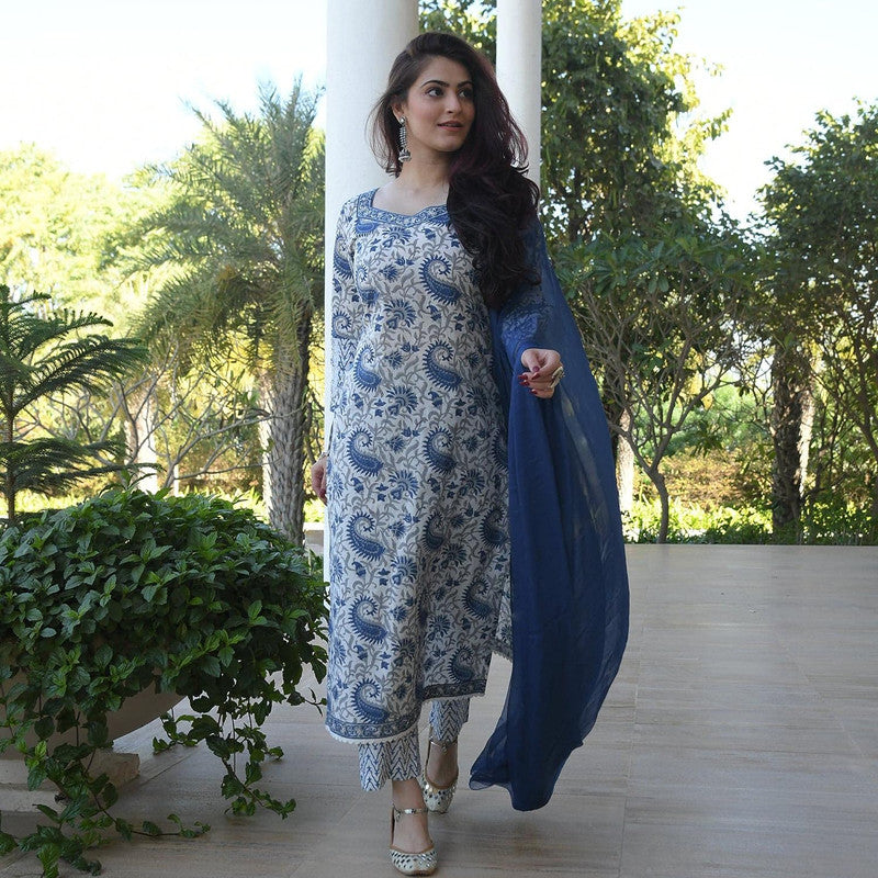 Malishka Women's Blue Cotton Floral Printed Kurta Pant Set With Dupatta - White & Blue - Distacart