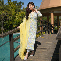 Thumbnail for Malishka Women's Yellow Cotton Floral Printed Kurta Pant Set With Dupatta - White & Yellow - Distacart