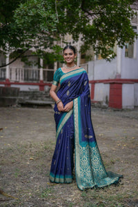 Thumbnail for Vishnu Weaves Women's Navy-Blue Soft Silk Zari Woven Saree with Blouse - Distacart