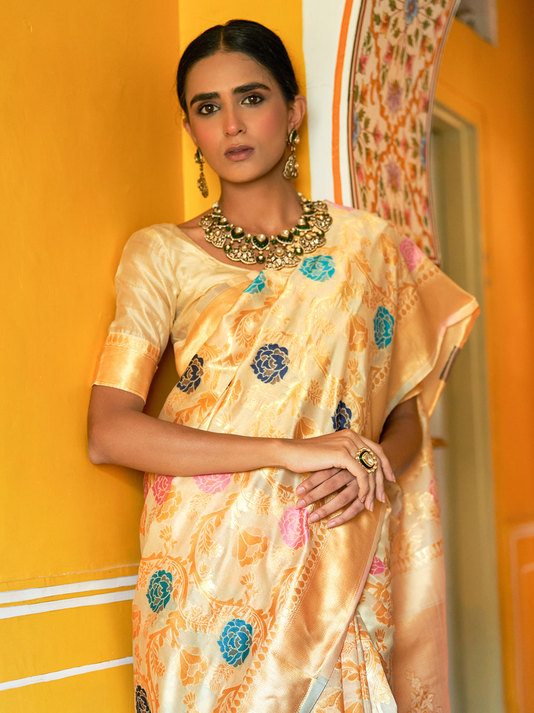 Janasya Cream Banarasi Silk Woven Floral Design Banarasi Saree - Distacart
