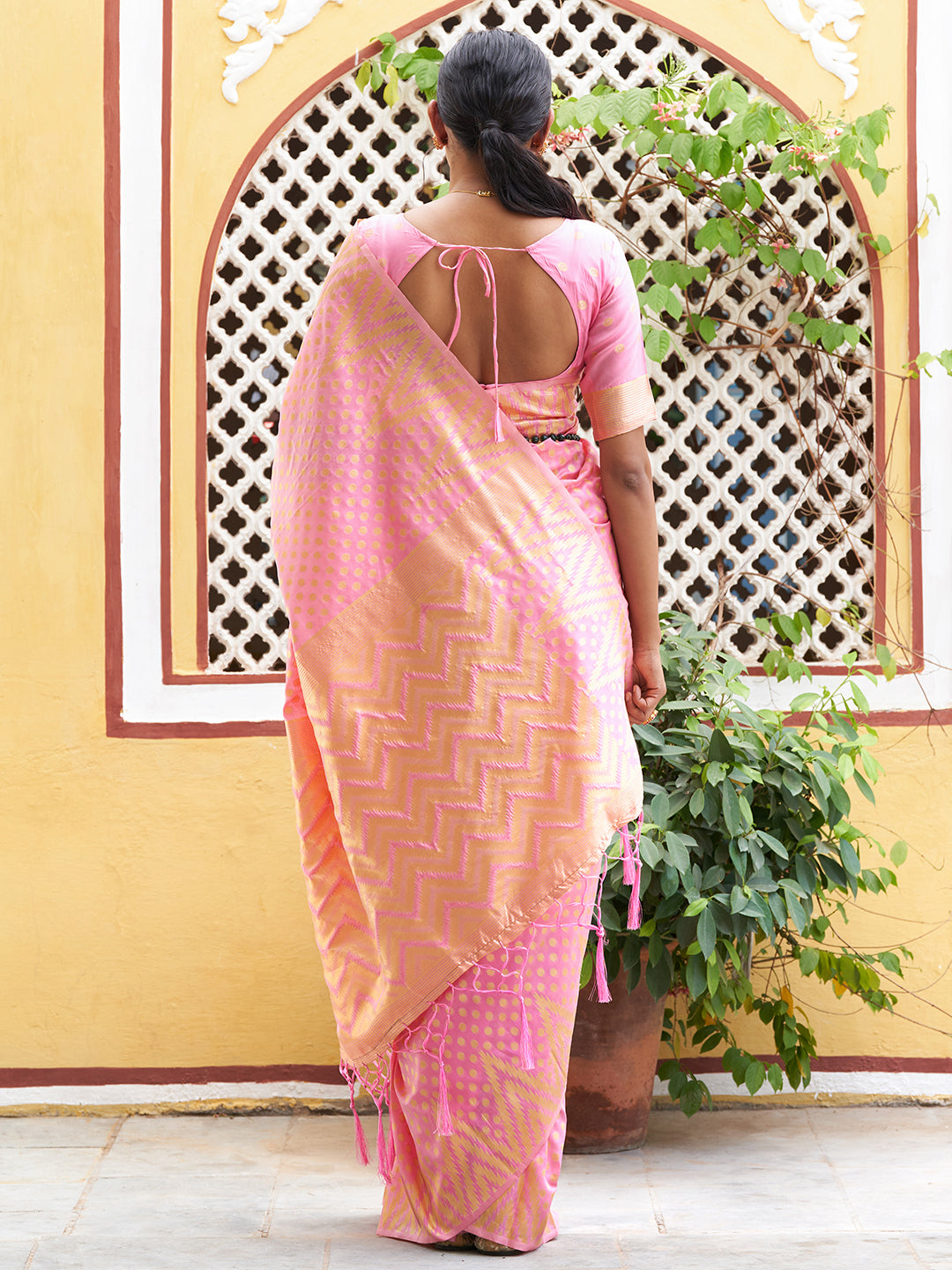 Janasya Pink Silk Blend Woven Polka Woven Design Saree - Distacart