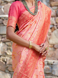 Thumbnail for Janasya Peach Banarasi Silk Woven Dual Tone Floral Design Banarasi Silk Saree - Distacart