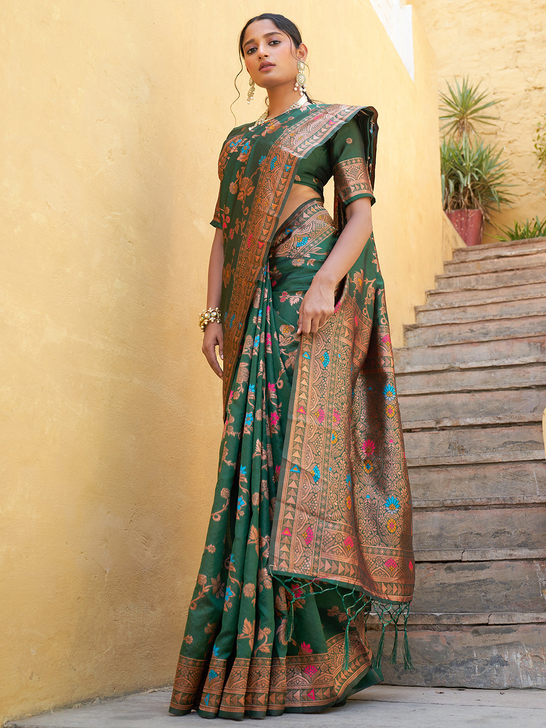 Janasya Green Banarasi Silk Woven Dual Tone Floral Design Banarasi Silk Saree - Distacart