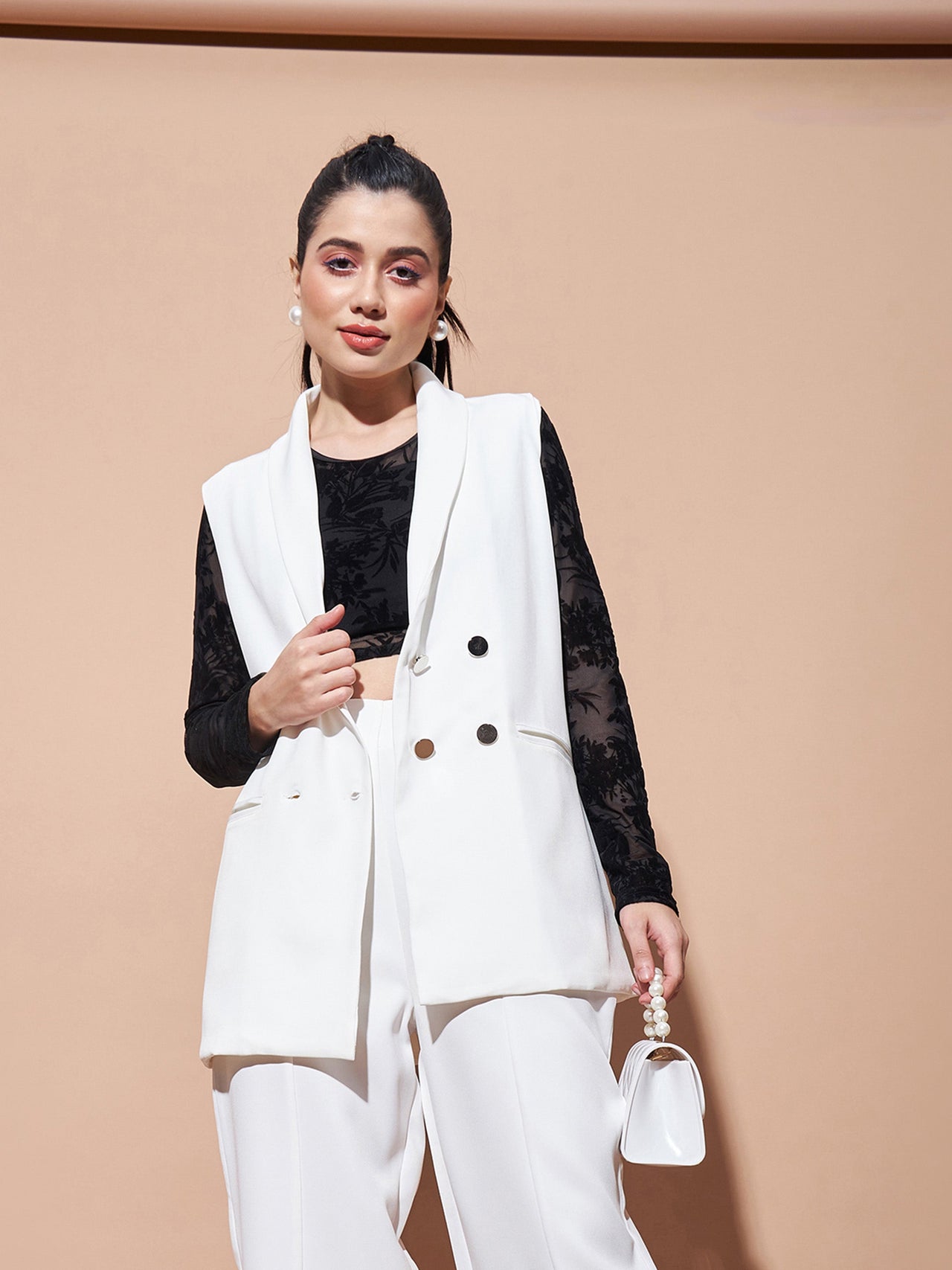 Lyush Women White Show Pocket Sleeveless Longline Blazer - Distacart