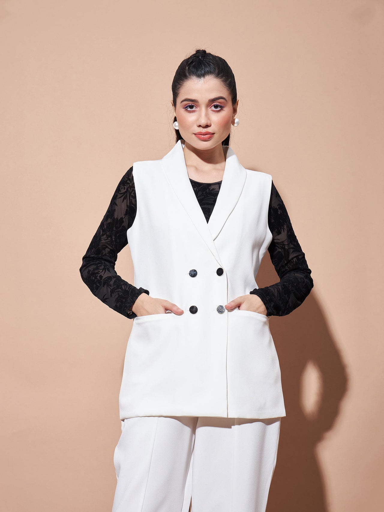 Lyush Women White Show Pocket Sleeveless Longline Blazer - Distacart