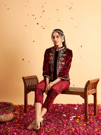 Thumbnail for Lyush Women Maroon Velvet Front Embroidered Jacket - Distacart