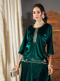 Thumbnail for Lyush Women Green Velvet Embroidered Short Kurta - Distacart