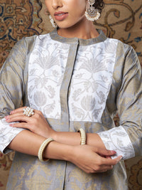Thumbnail for Lyush Women's Grey Brocade Floral Kurta With White Brocade Pants - Distacart