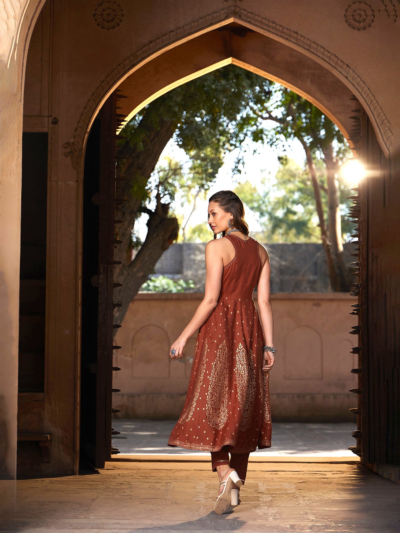 Lyush Women Rust Kali Foil Sleeveless Anarkali Kurta With Pants - Distacart