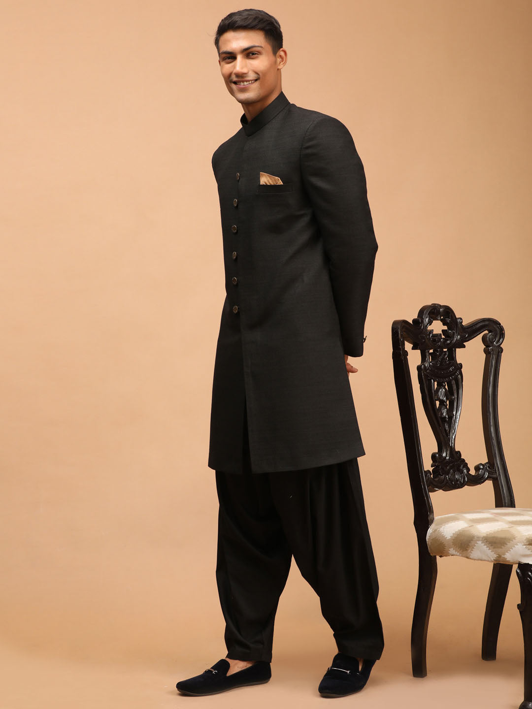 Vastramay Men's Black Silk Blend Sherwani Set - Distacart