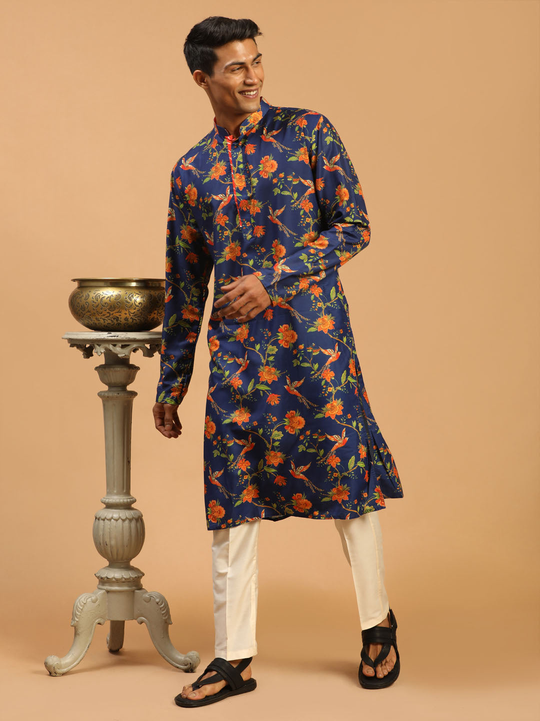 Vastramay Men's Multicolor-Base-Navy Blue And Cream Muslin Blend Kurta Pyjama Set - Distacart