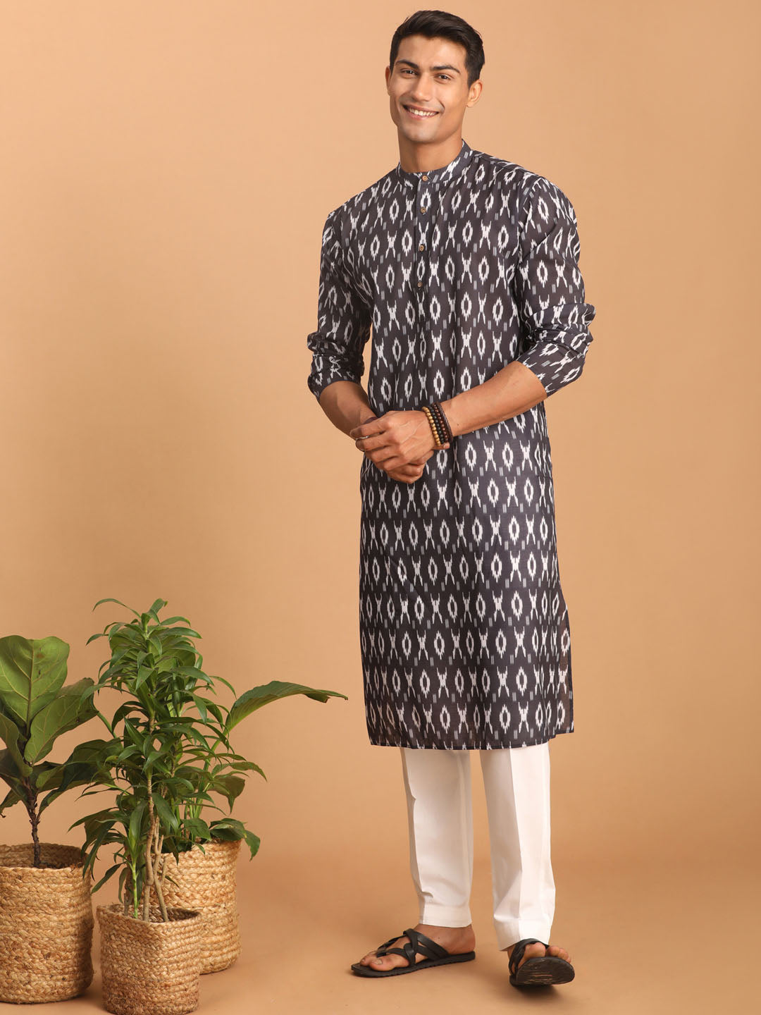 Vastramay Men's Black Cotton Blend Kurta Pyjama Set - Distacart