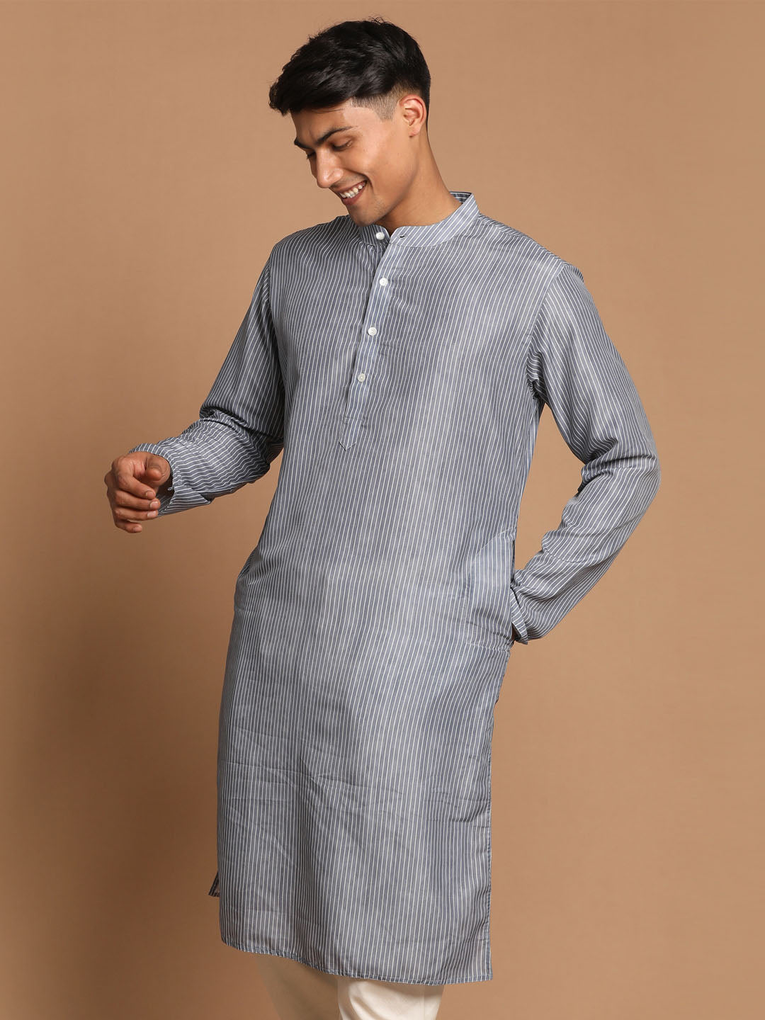 Vastramay Men's Grey Cotton Blend Kurta - Distacart