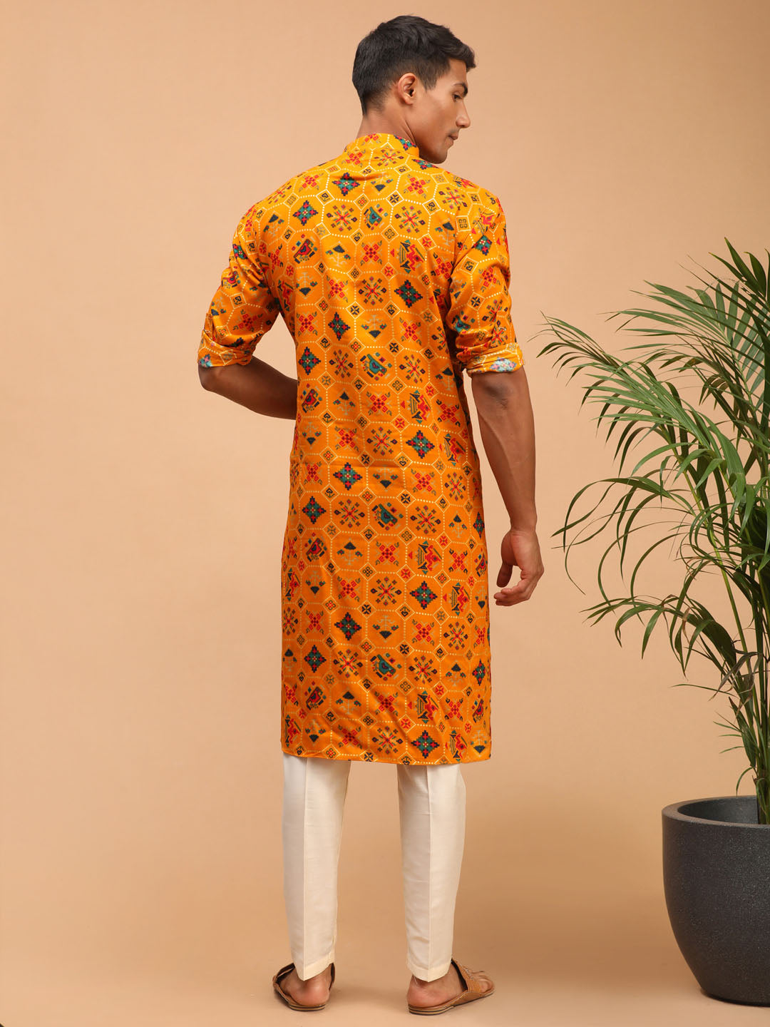 Vastramay Men's Yellow And Cream Cotton Blend Kurta Pyjama Set - Distacart