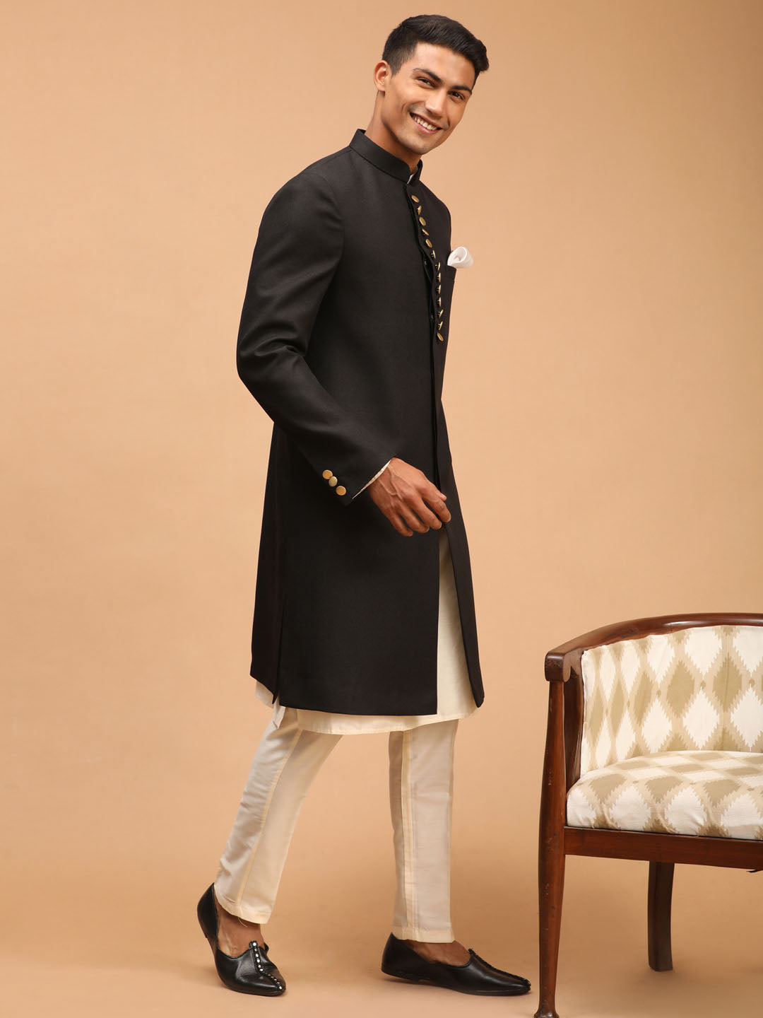 Vastramay Men's Black And Cream Viscose Sherwani Set - Distacart