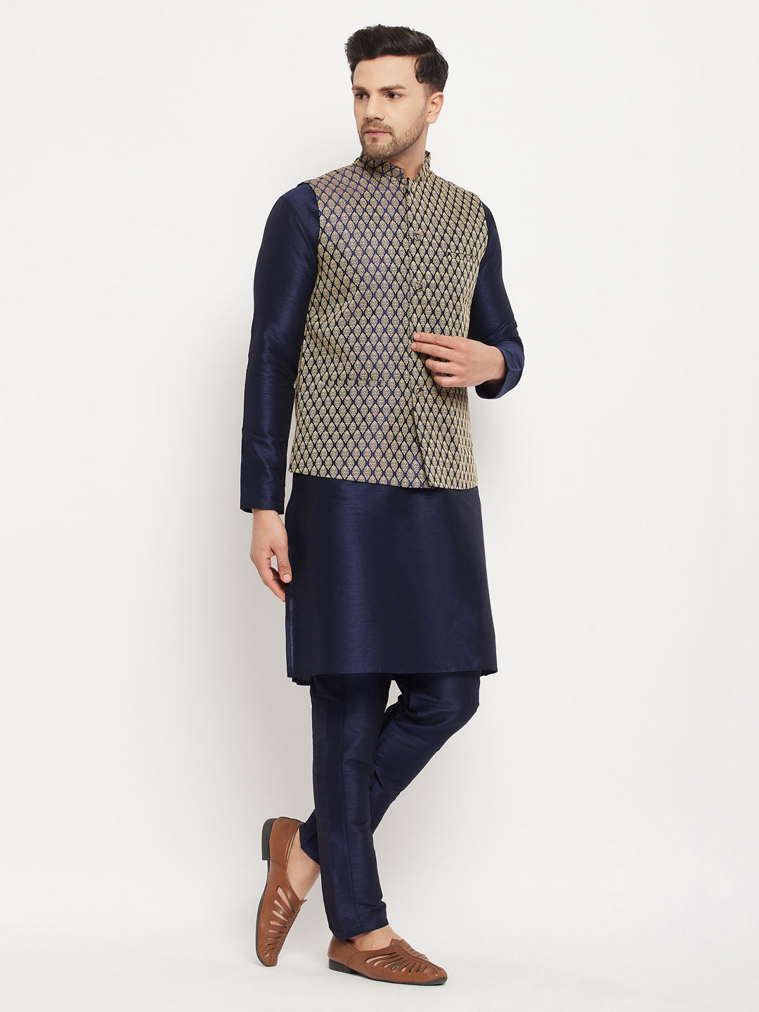 VM by Vastramay Men's Navy Blue Silk Blend Jacket, Kurta And Pyjama Set - Distacart