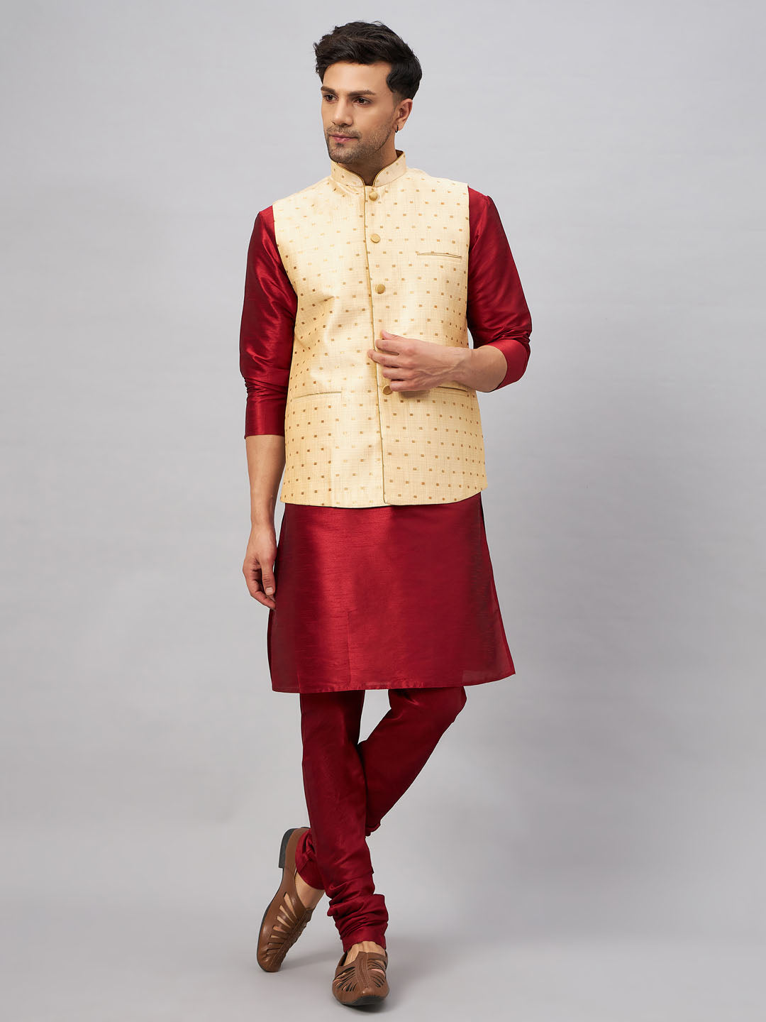 VM by Vastramay Men's Maroon And Gold Silk Blend Jacket, Kurta And Pyjama Set - Distacart